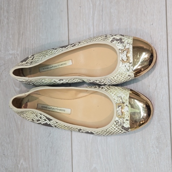Diane Von Furstenberg Women Leather Snake print Loafer Ballet shoes sz 8.5M - Picture 3 of 12